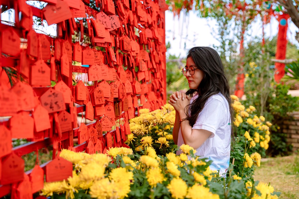 Bài 1: Khi những bánh xe mùa xuân lăn bánh - ảnh 2