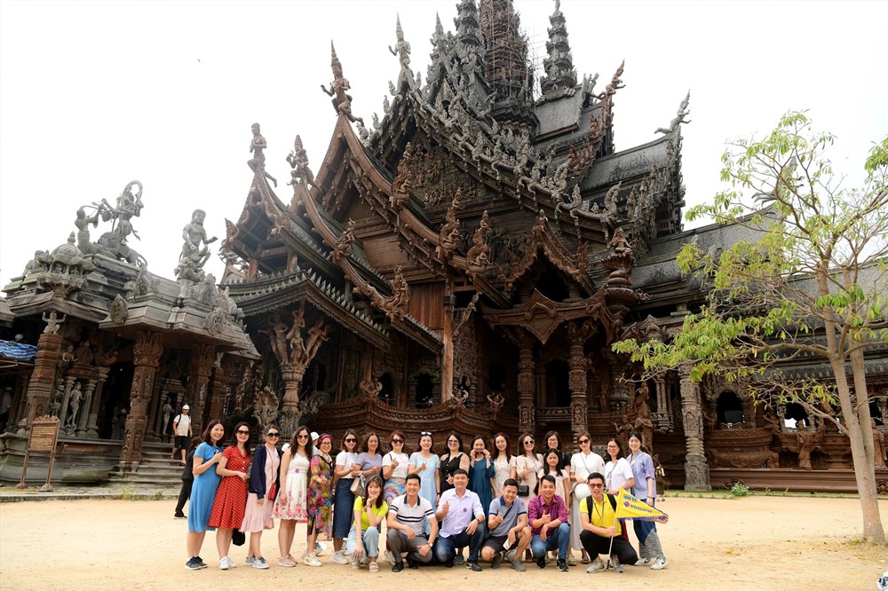 Ngành du lịch Thái Lan đang bước vào giai đoạn “phòng thủ chiến lược” và lo ngại trước sự vươn lên của các đối thủ trong khu vực