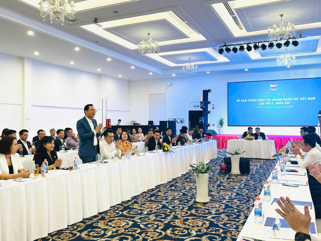 Ông Nguyễn Ngọc Tấn - Chủ tịch CLB Du lịch Doanh nhân trẻ Việt Nam tham dự Hội nghị